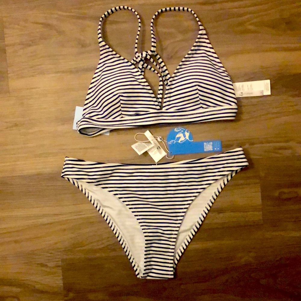 NWT Cupshe Black and White Striped Bikini